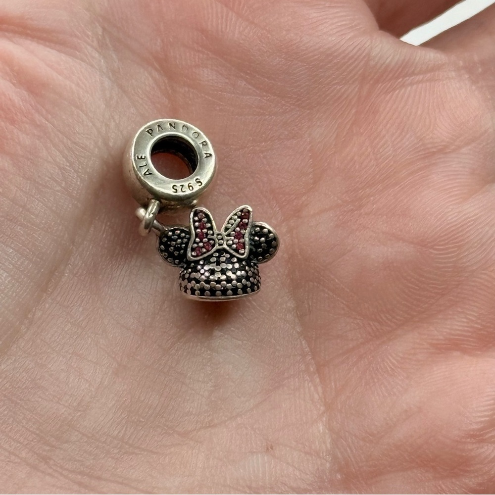 Minnie hat Pandora dangling charm